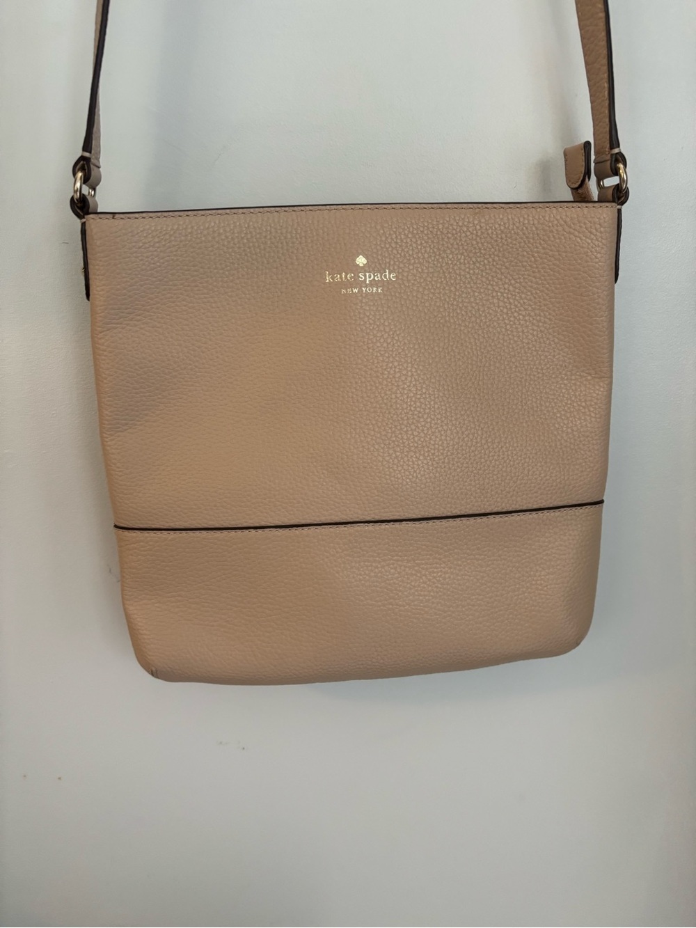 kate spade southport Pebbled Leather Crossbody Bag in Taupe